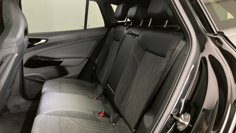 Volkswagen ID.4 210kW Black Edition Pro 77kWh 5dr Auto Electric Estate